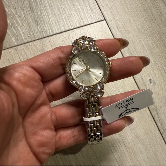 Invicta elegant Silver Women's Watch NIB